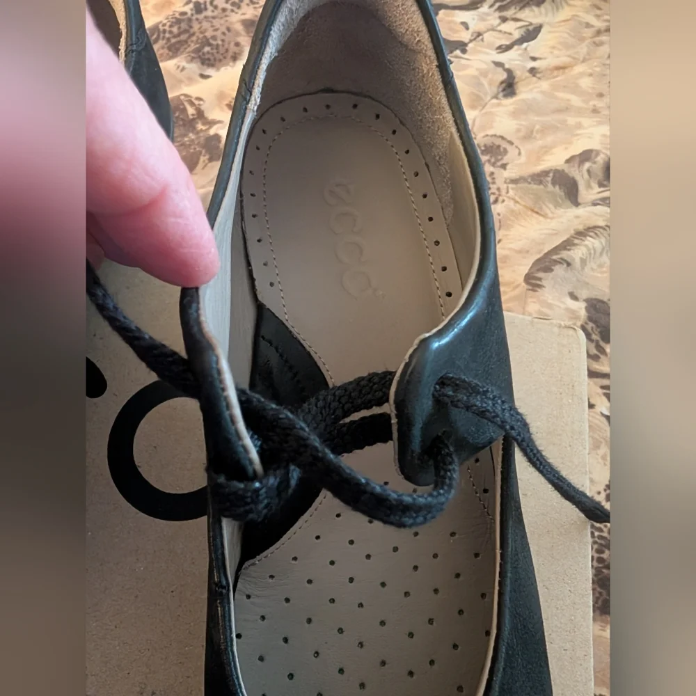 Ecco Sculptured Mary Jane Pumps - Picture 3 of 12